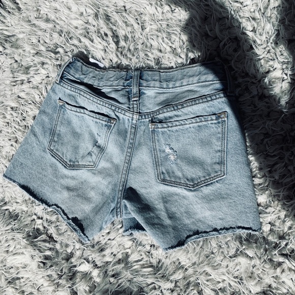 Girls old navy shorts - Picture 2 of 4